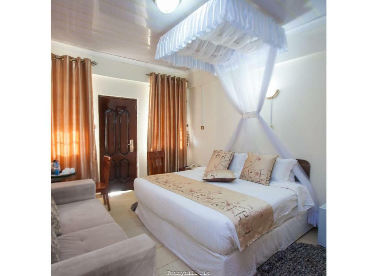 Parkview Safari Hotel And Apartments Кісуму Екстер'єр фото
